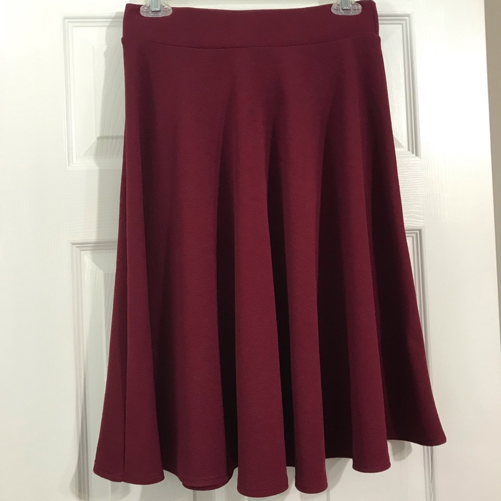 Flowy knit skirt